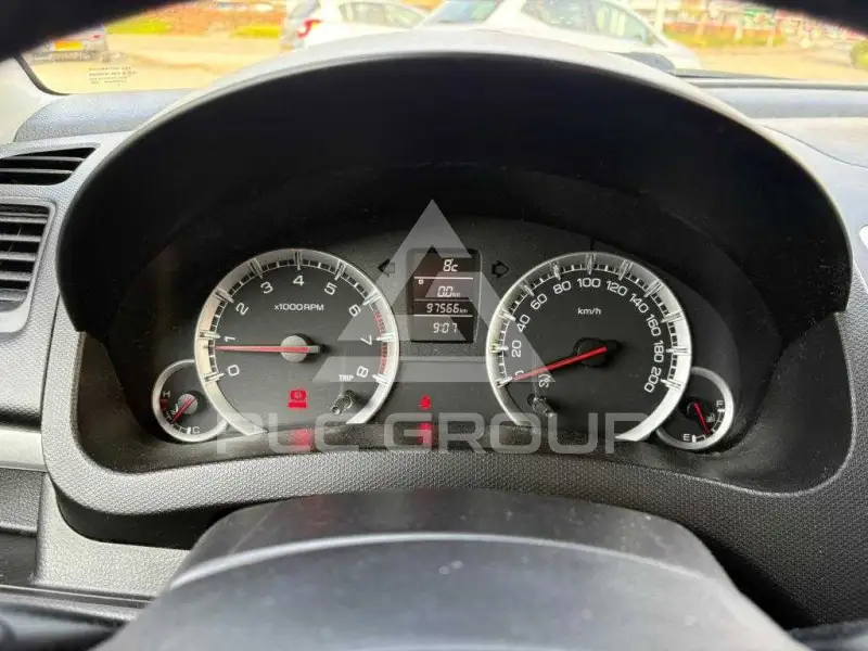2014 Suzuki SWIFT