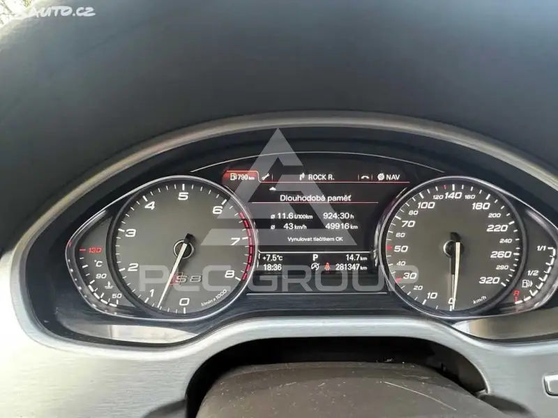 2014 Audi S8