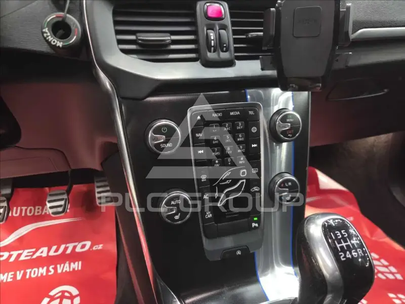 2014 Volvo V40