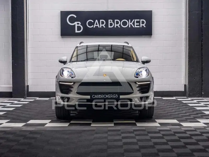 2014 Porsche MACAN