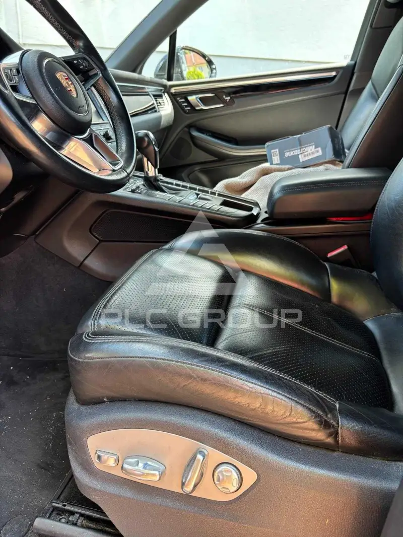 2014 Porsche MACAN