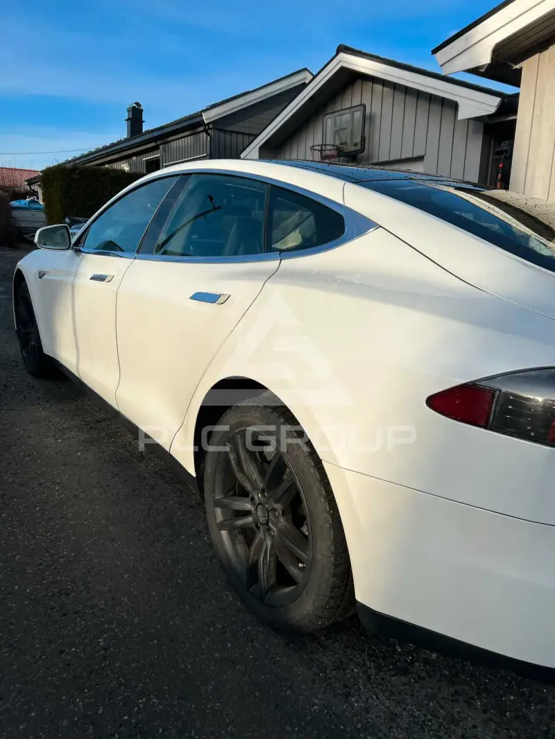 2014 Tesla Model S