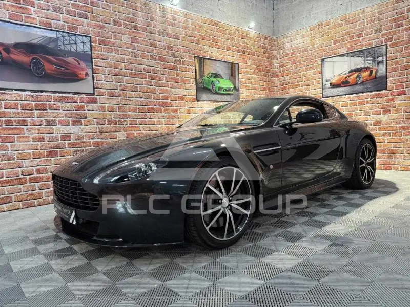 2014 Aston Martin V8