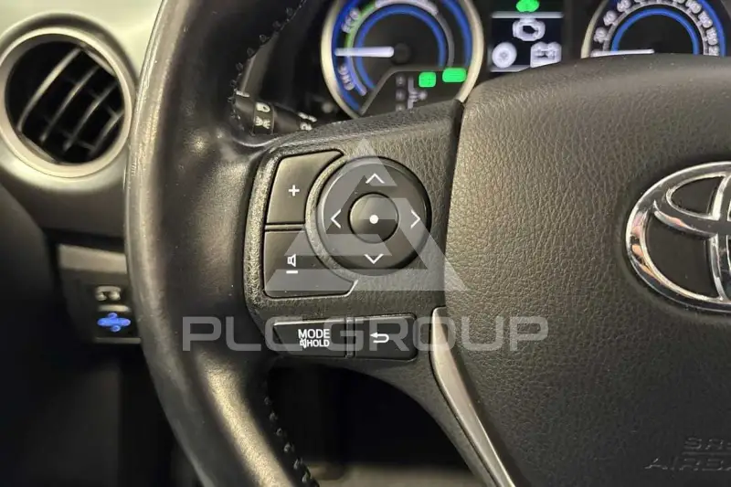 2014 Toyota AURIS