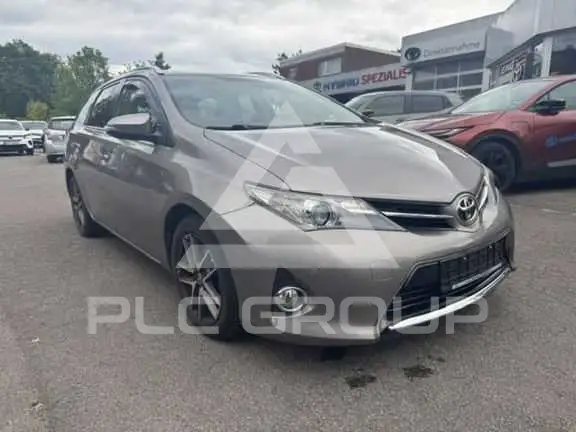 2014 Toyota AURIS