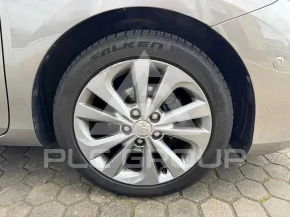 2014 Toyota AURIS