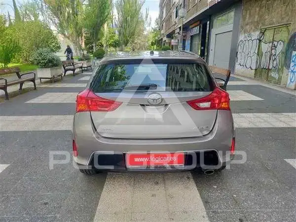 2014 Toyota AURIS
