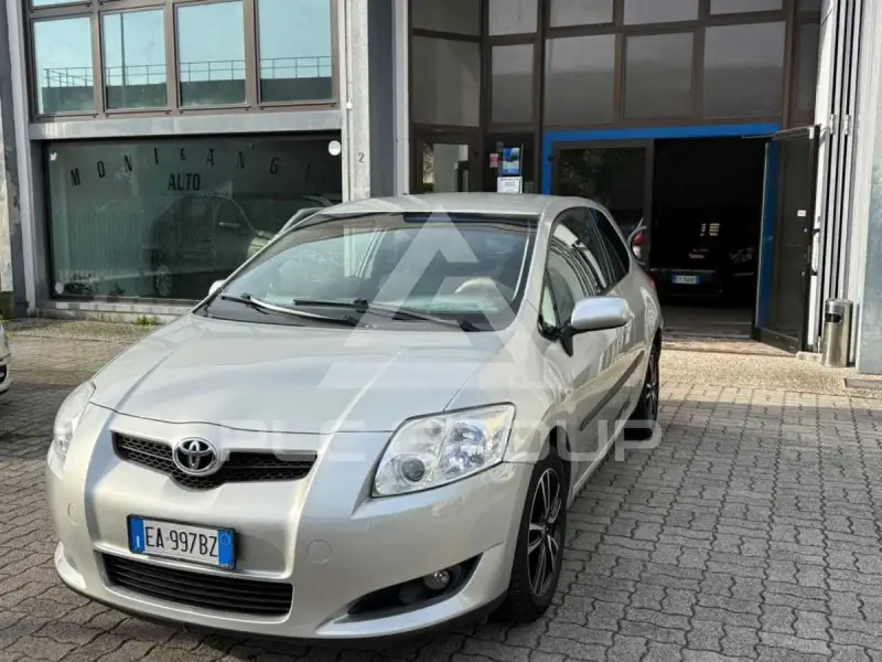 2014 Toyota AURIS