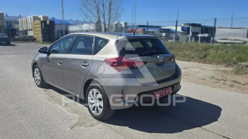 2014 Toyota AURIS