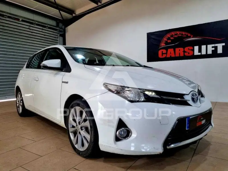 2014 Toyota AURIS
