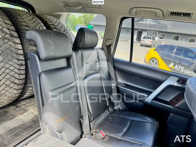 2014 Toyota LAND CRUISER