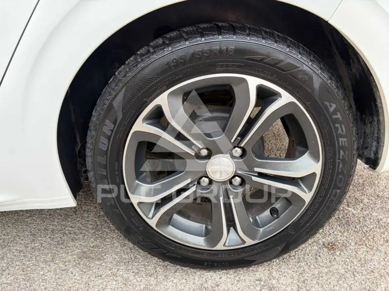 2014 Peugeot 208