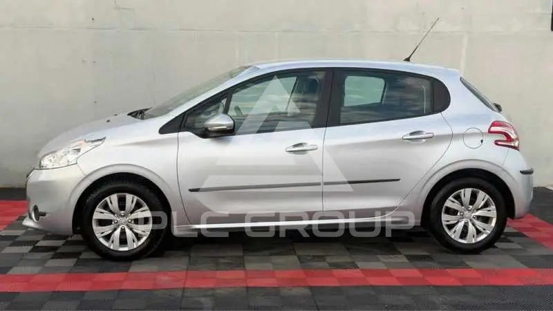 2014 Peugeot 208