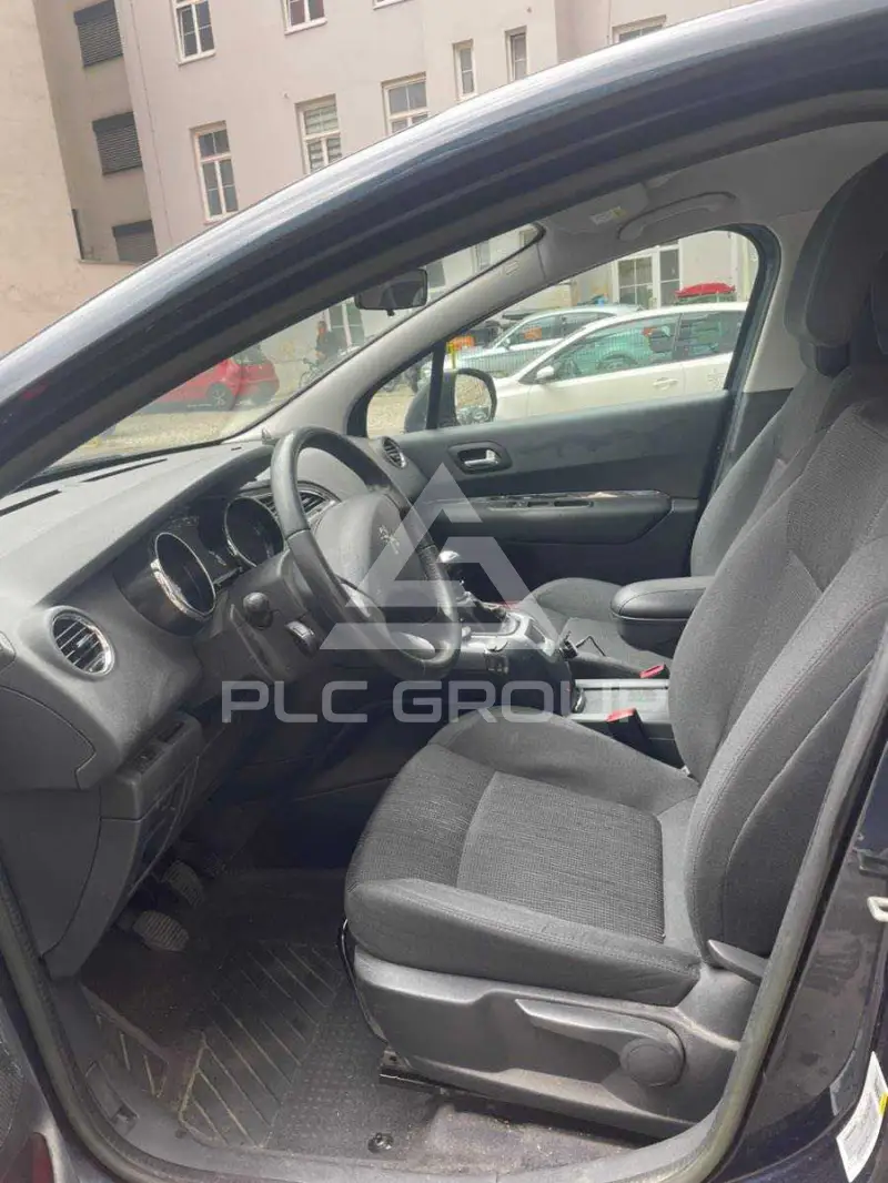 2014 Peugeot 5008
