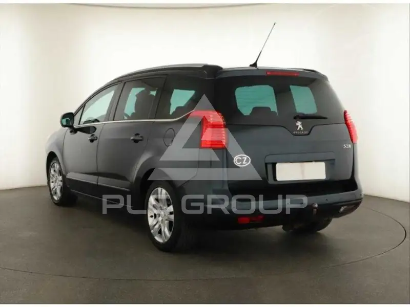 2014 Peugeot 5008