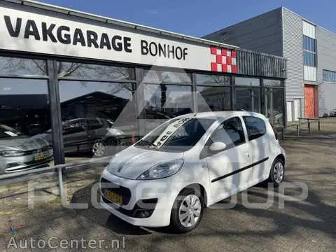 2014 Peugeot 107