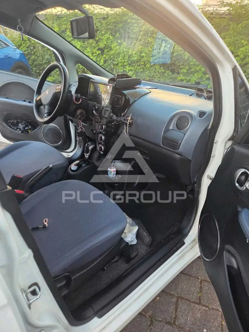 2014 Peugeot iOn