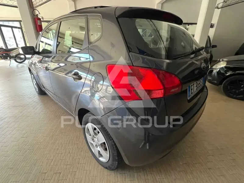 2014 KIA Venga