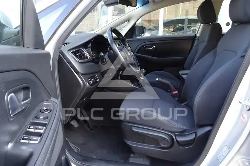 2014 KIA Carens