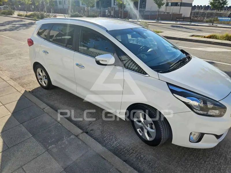 2014 KIA Carens