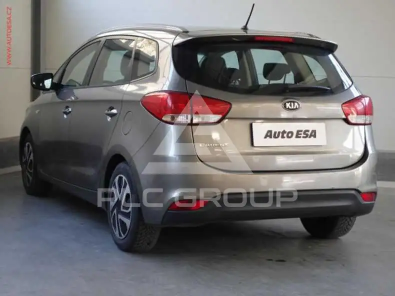 2014 KIA Carens