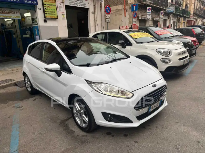 2014 Ford FIESTA