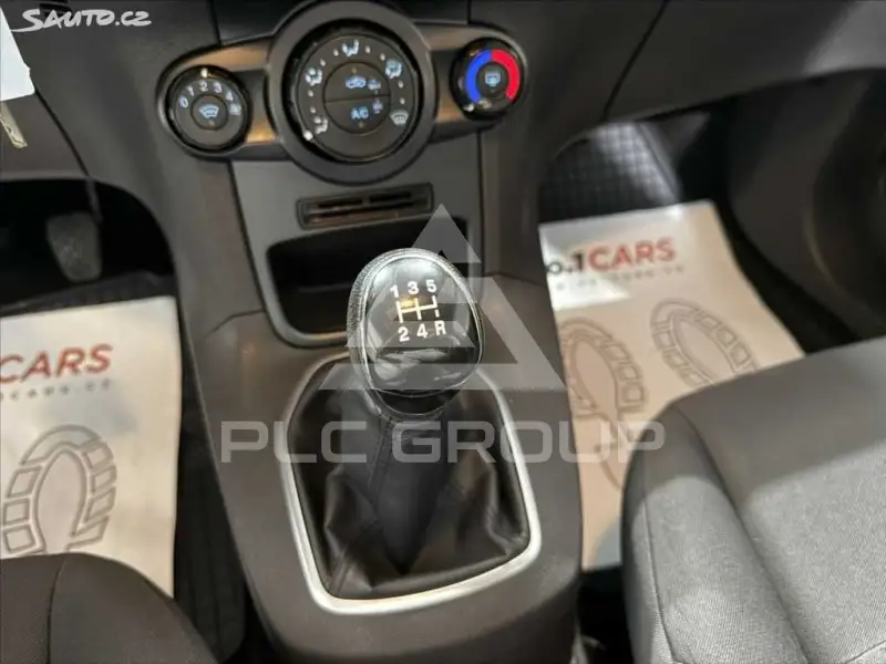 2014 Ford FIESTA