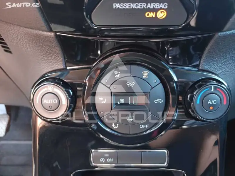 2014 Ford FIESTA