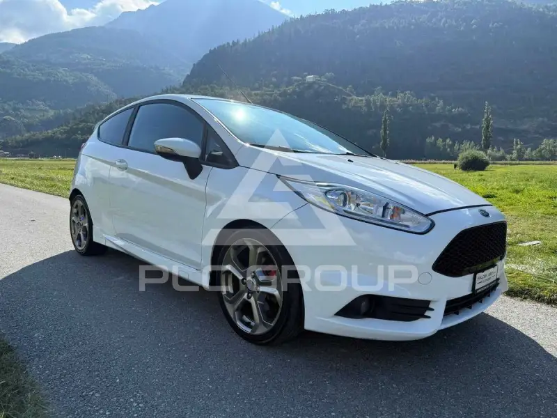 2014 Ford FIESTA