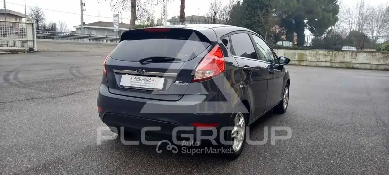 2014 Ford FIESTA