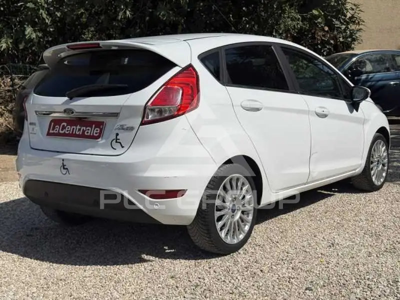2014 Ford FIESTA