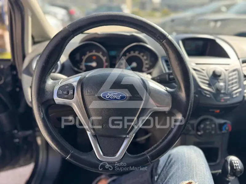 2014 Ford FIESTA