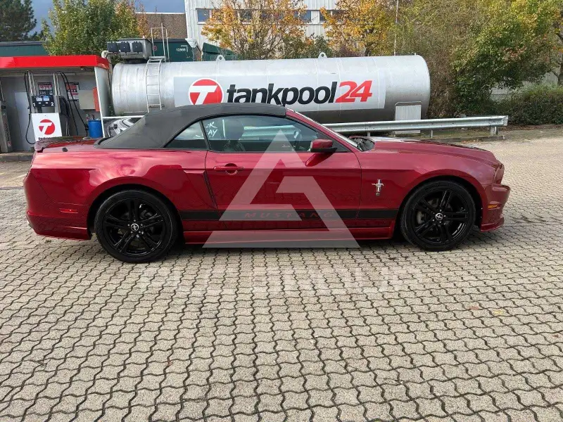 2014 Ford MUSTANG