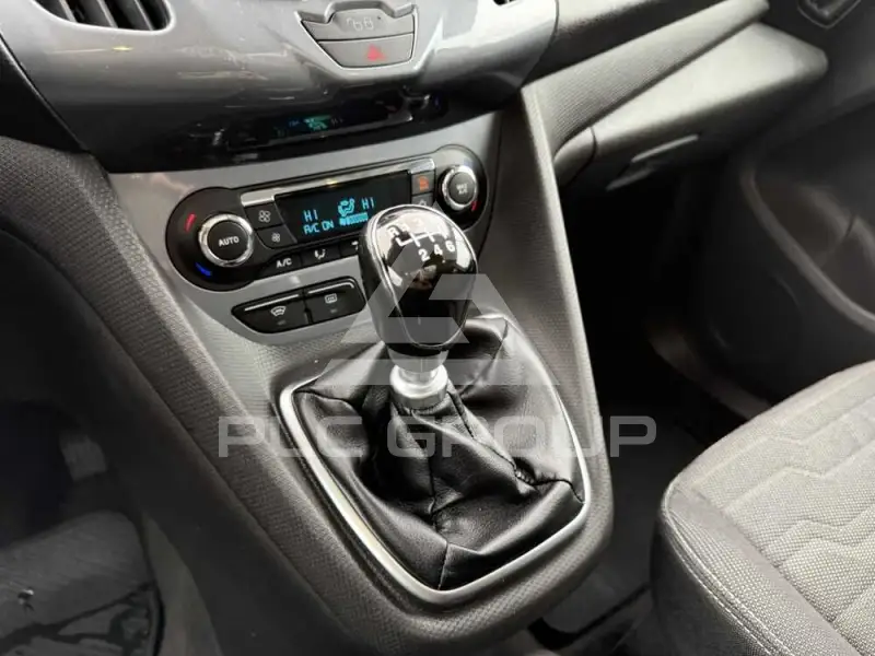 2014 Ford Tourneo