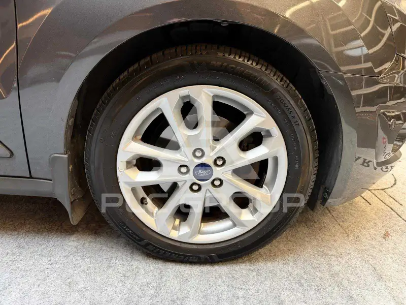 2014 Ford Tourneo