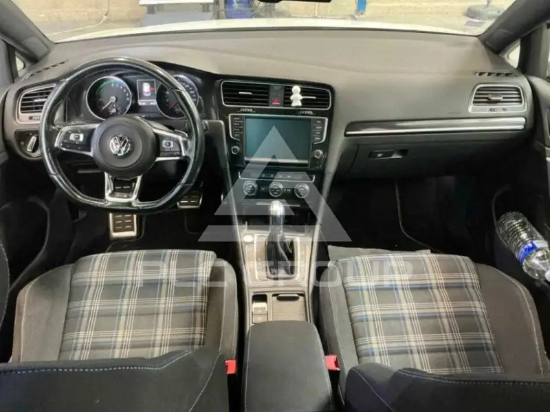 2014 Volkswagen GOLF