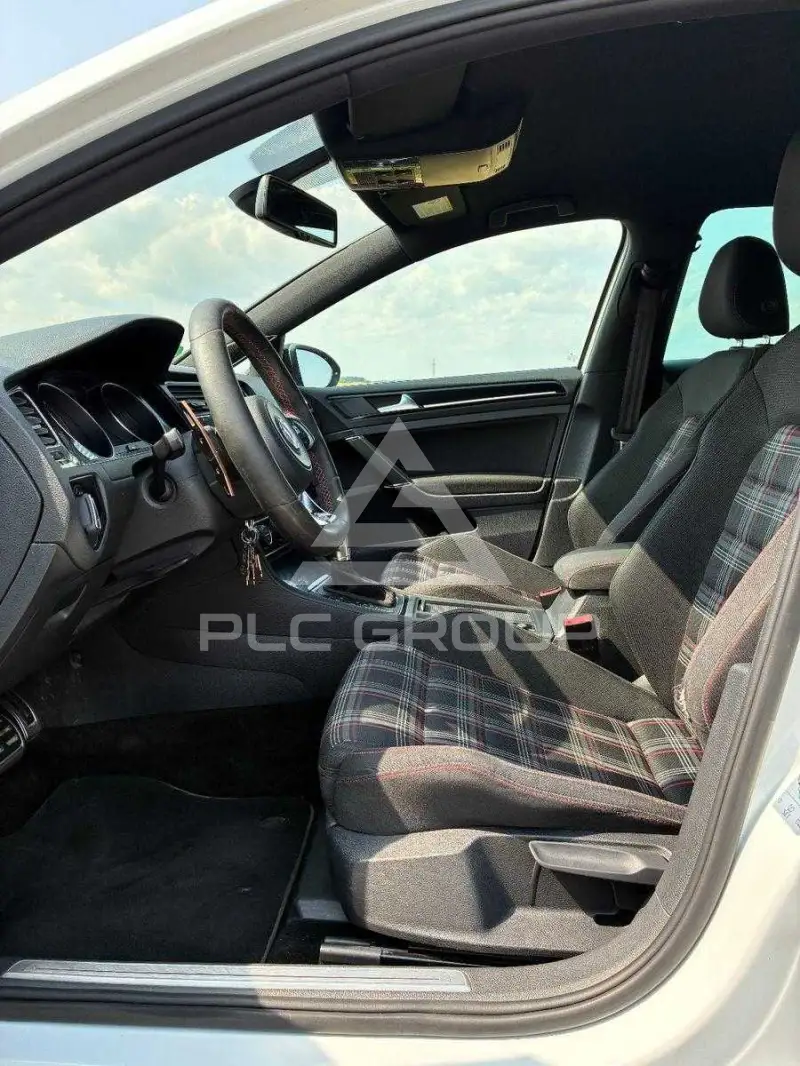 2014 Volkswagen GOLF