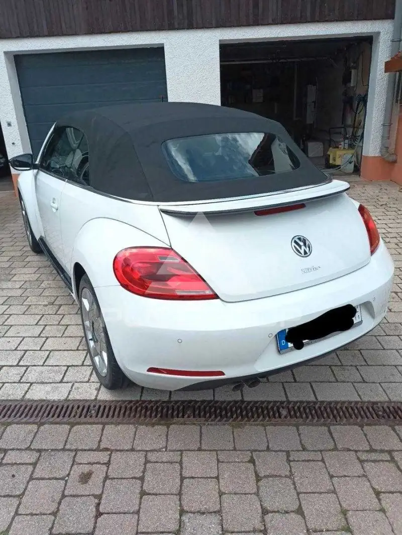 2014 Volkswagen BEETLE