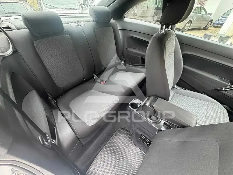 2014 Volkswagen BEETLE
