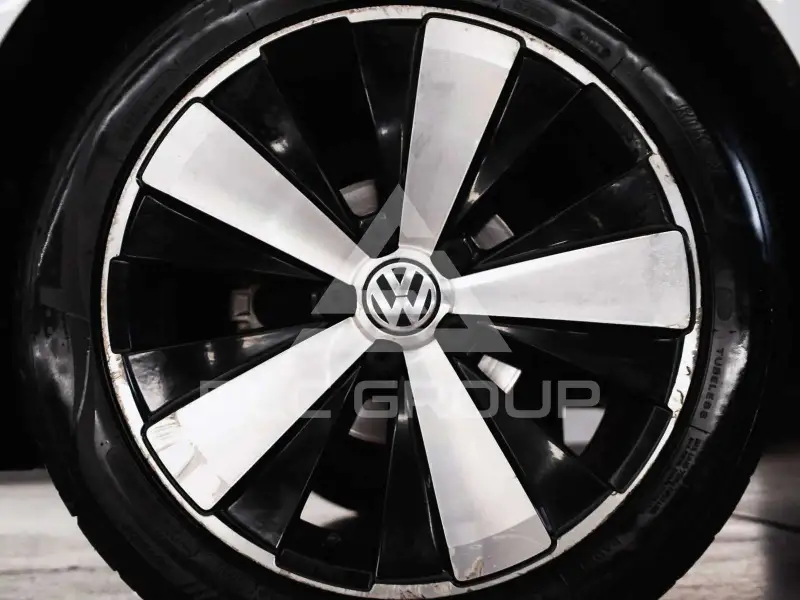2014 Volkswagen BEETLE