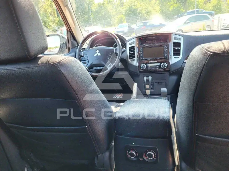 2015 Mitsubishi PAJARO