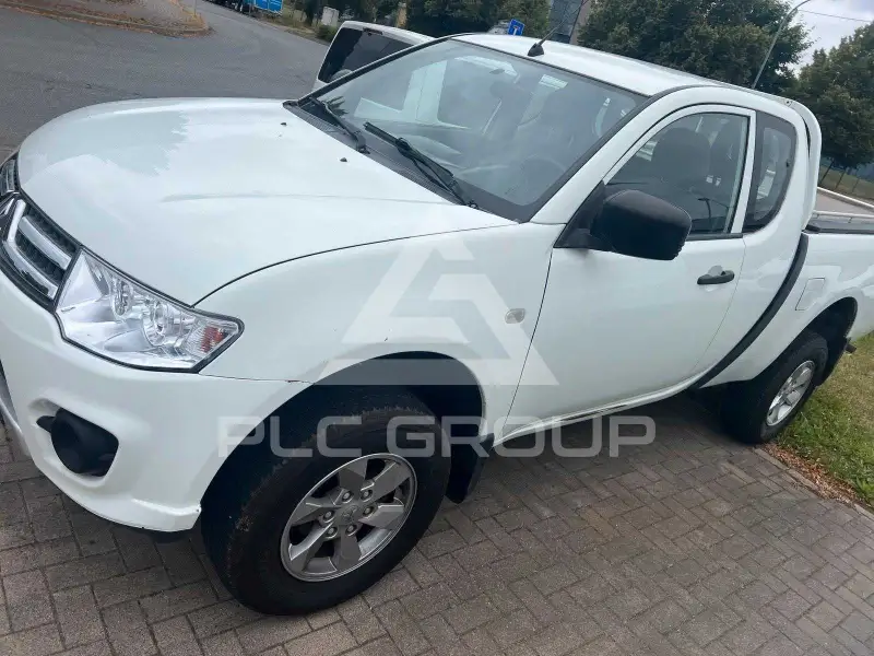 2015 Mitsubishi L200