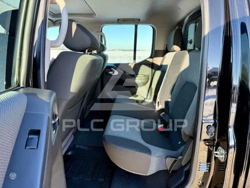 2015 Nissan Navara
