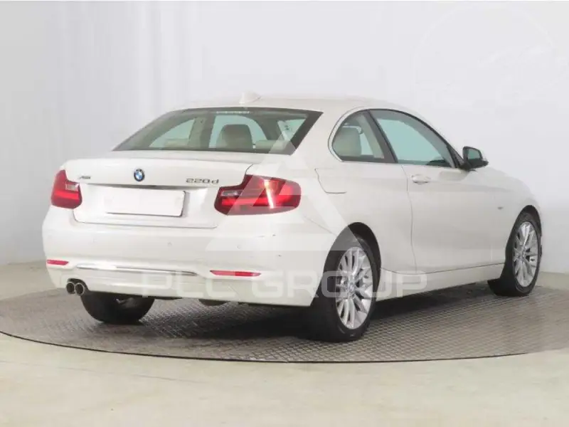 2015 BMW 218