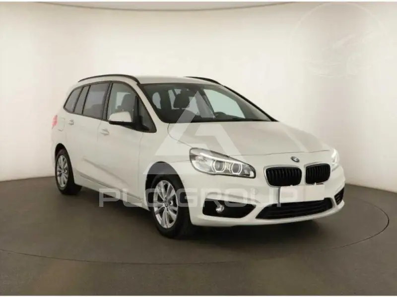 2015 BMW 218