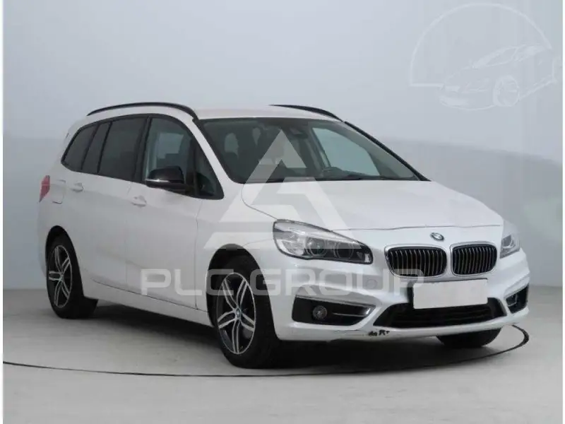 2015 BMW 218