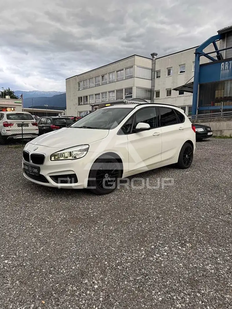 2015 BMW 218