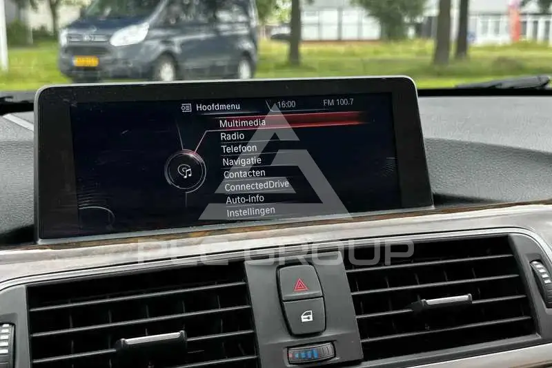 2015 BMW 330