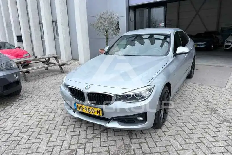 2015 BMW 330