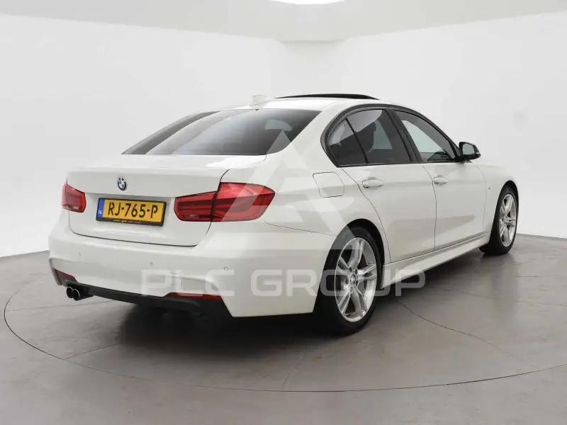 2015 BMW 330